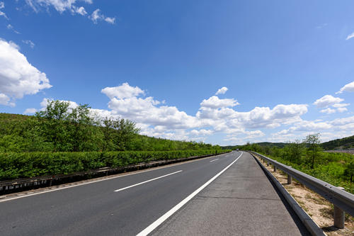 高速公路行車走錯路口怎么辦 有兩處地方可掉頭